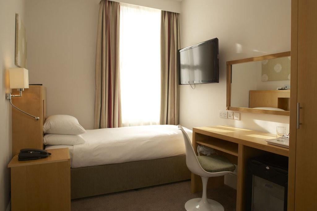 Park International Hotel London Room photo
